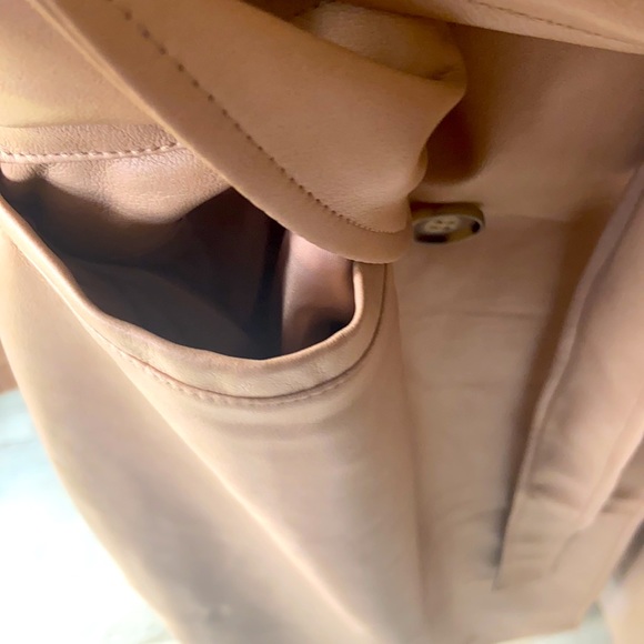 S 🔖 7 FOR ALL MANKIND Vegan Faux Leather Trench Coat Tan Beige - Picture 6 of 8